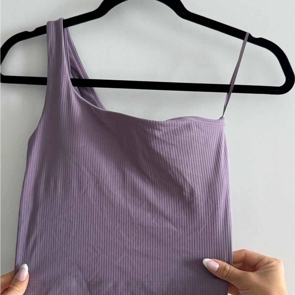 Lululemon Size 2 - One Shoulder Align Tank